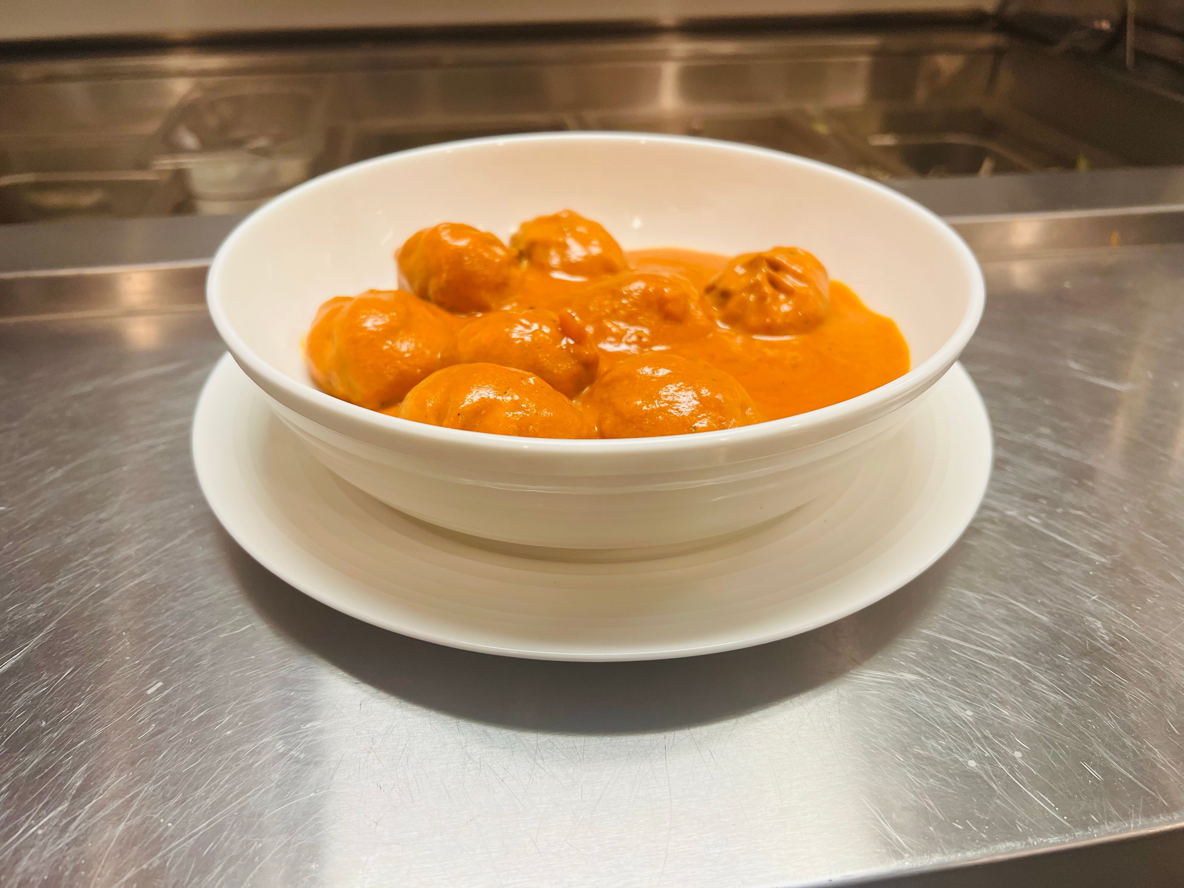 MO:MO Tikka Masala.