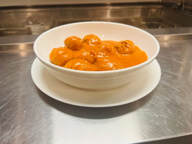 MO:MO Tikka Masala.